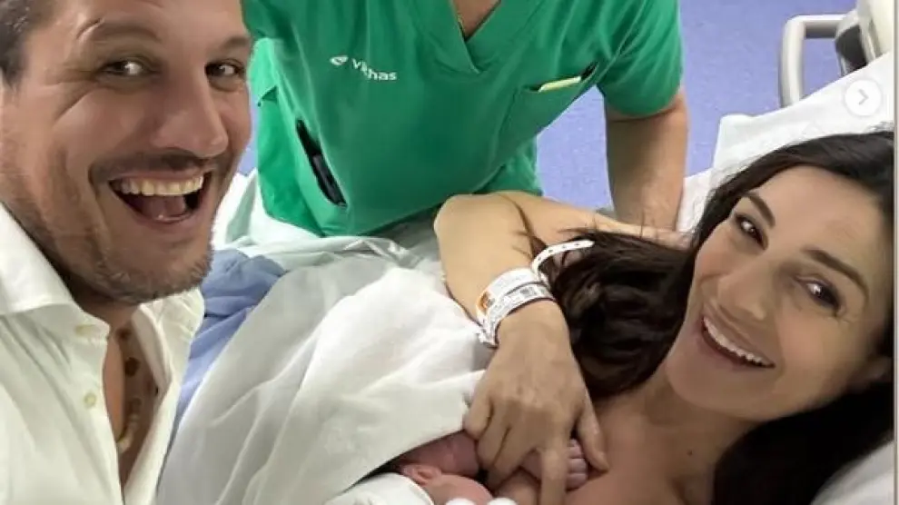 La ex Miss Verónica Hidalgo se convierte en madre de una niña, Leandra, a los 43 años de edad