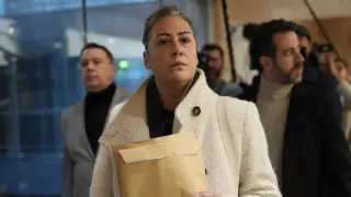 La hija de Gisèle Pelicot, Caroline Darian, a su llegada al juzgado de Aviñón el pasado 19 de diciembre.