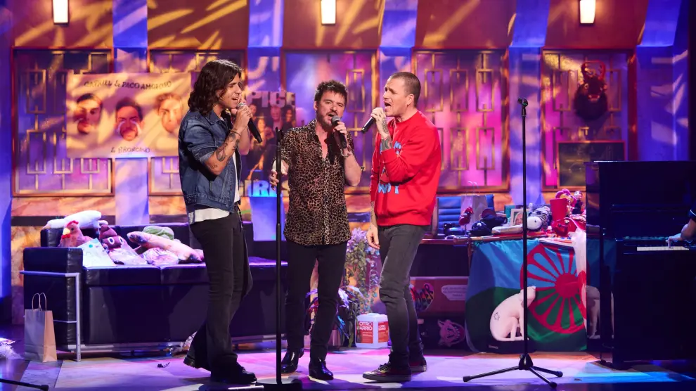 Dani Martín sorprende entre el público de 'La Revuelta' y se sube al escenario con Coque Malla y Rulo: "No estaba preparado"