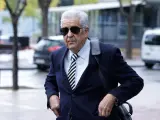 El tío del exalcalde de Sabadell (Barcelona) Manuel Bustos, Melquiades Garrido, a su llegada al juicio de su sobrino por una pieza del caso Mercurio, en el Juzgado de Barcelona.