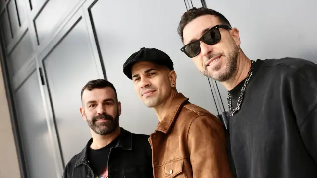 fotografo: Jorge Paris Hernandez[[[PREVISIONES 20M]]] tema: Entrevista a Efecto Pasillo