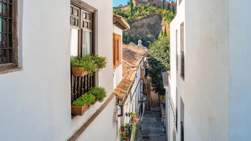 Este es el pueblo más barato para comprarse una casa a menos de 15 minutos en coche de Granada