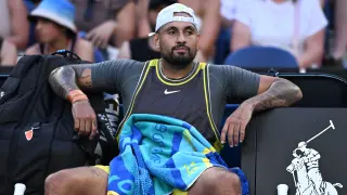 Kyrgios en su derrota ante Jacob Fearnley en el primer partido del Open de Australia 2025.