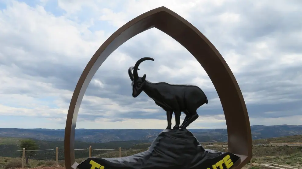 Una de las carreteras más bonitas está en la España vaciada: 63 km de pueblos y naturaleza