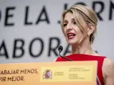 La vicepresidenta segunda y ministra de Trabajo, Yolanda Díaz, tras firmar el acuerdo para la reducción de jornada.