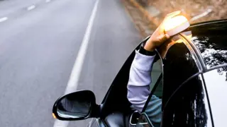 Luz de emergencia V-16.