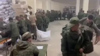 Ucrania ha mostrado un vídeo donde soldados de Corea del Norte son equipados por Rusia para la guerra.