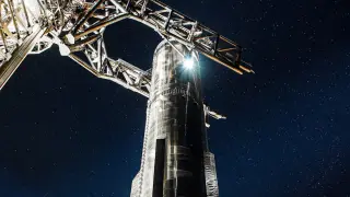 Starship en la plataforma de lanzamiento Starbase.