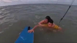 Bruno Lobo rescata a una joven de ahogarse en un entrenamiento.