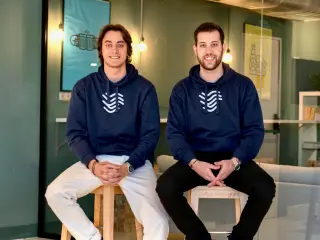 Los dos fundadores de Genesy AI.